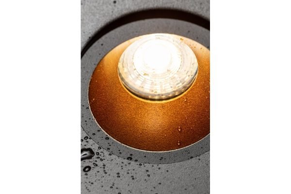 Įleidžiamas šviestuvas Elva, Ø85x45mm, IP54, juoda/varinė spalva